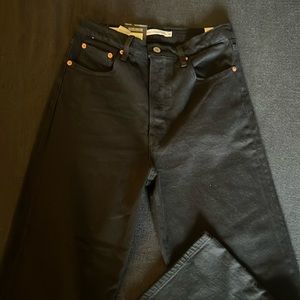 Levi’s ribcage straight ankle jeans